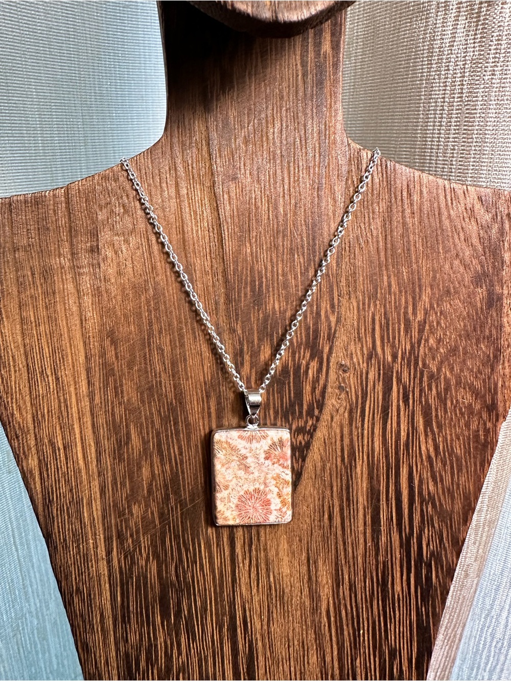 Coral Fossil Pendant Necklace on Silver Plated Box Chain - Picture 5 of 16